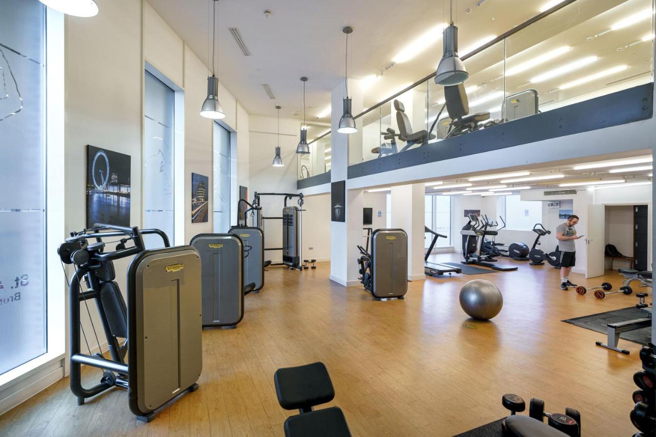 Stylish Fully-Equipped One Bedroom Apartment With Extra Sofa Bed, Free Secure Parking, Onsite Gym, 24Hr Security & Concierge Londra Dış mekan fotoğraf